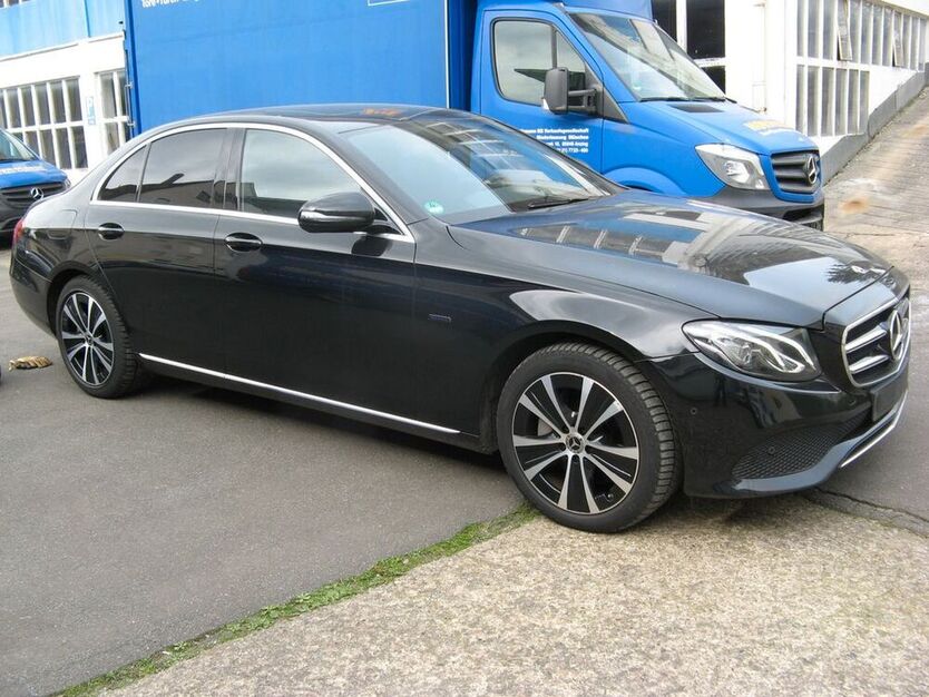 E 300