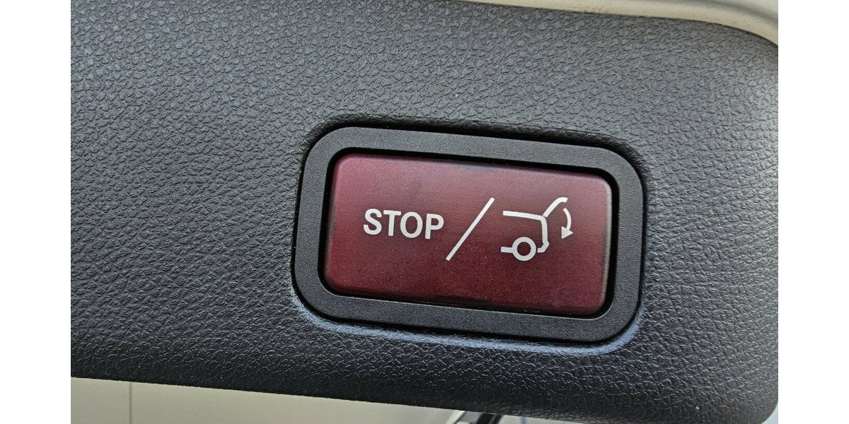 Mercedes-Benz ML 250 CDI 4Matic LEDER NAVI RFK AHK AUS 2.HAND 167.800 km 21.990 &euro; Löhne 32584