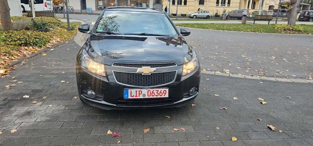 Chevrolet Cruze 175.500 km 4.200 &euro; Detmold 32756