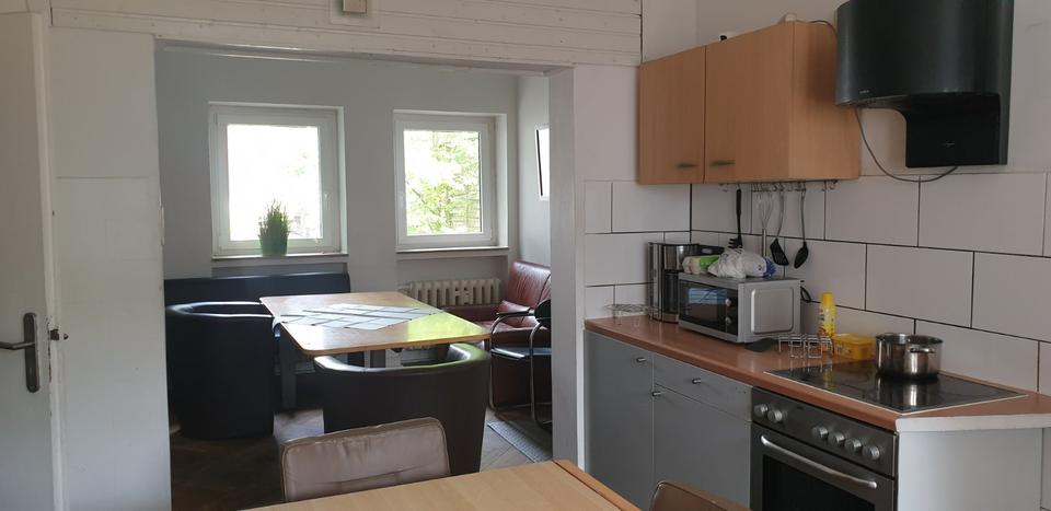2-Familien-Haus ZFH + ELW = 2 Häuser + Einlieger-Wohnung in Häger 14 zimmer