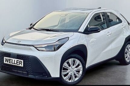 Toyota Aygo (X) 4.500 km 20.490 &euro; Bielefeld 33609
