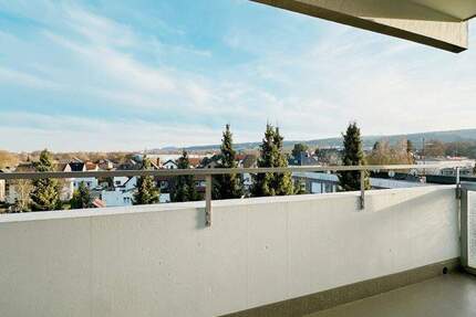 Renovierte 2-Wohnung mit Weitblick - sofort einziehen oder vermieten! - KEINE MAKLERPROVISION - 2 zimmer