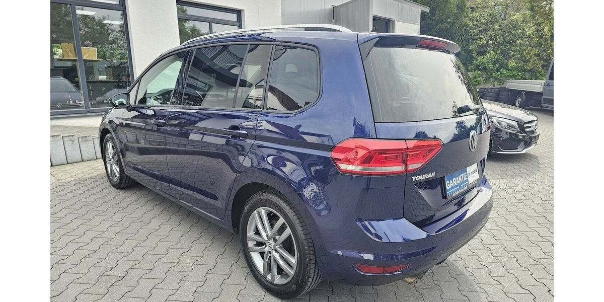 VW Touran 1.4 TSI SOUND NAVI PANO LED AHK 69.950 km 21.490 &euro; Löhne 32584
