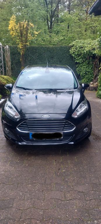 Ford Fiesta 69.000 km 7.500 € Augustdorf 32832