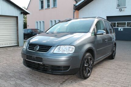 VW Touran 172.000 km 3.950 &euro; Augustdorf 32832