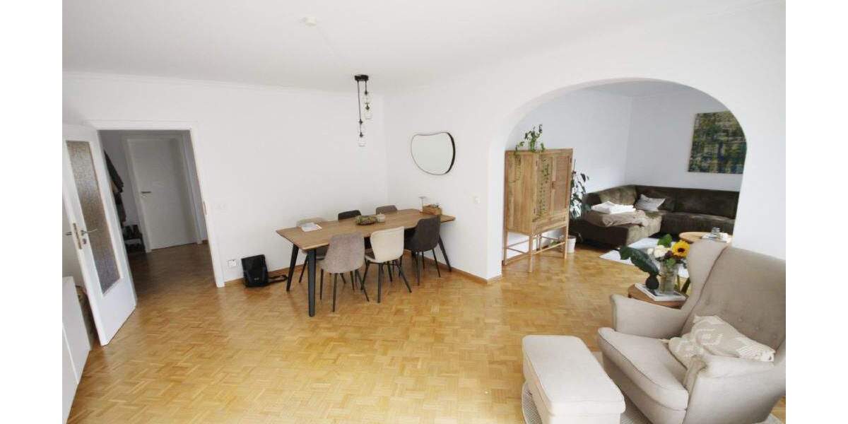 == Attraktive ETW mit Loggia nahe der Universität Bielefeld == 3 zimmer