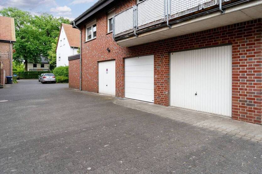 TOP Eigentumswohnung im 4-Familienhaus | ca. 105 m² | 4 Zimmer|+ Dachboden ausbaubar | Loggia|Garage