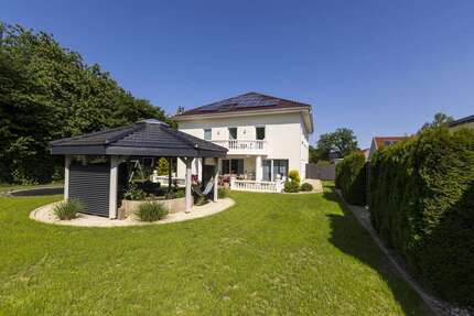 Haus Hiddenhausen - 9 Zimmer, 367 m&sup2;, 885.000&euro; | Angebot:27150862