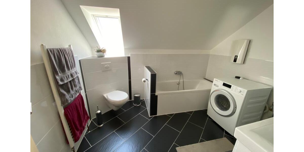 Dachgeschoßwohnung Detmold Hakedahl - 3 Zimmer, 90 m&sup2;, 129.900&euro; | Angebot:26901778