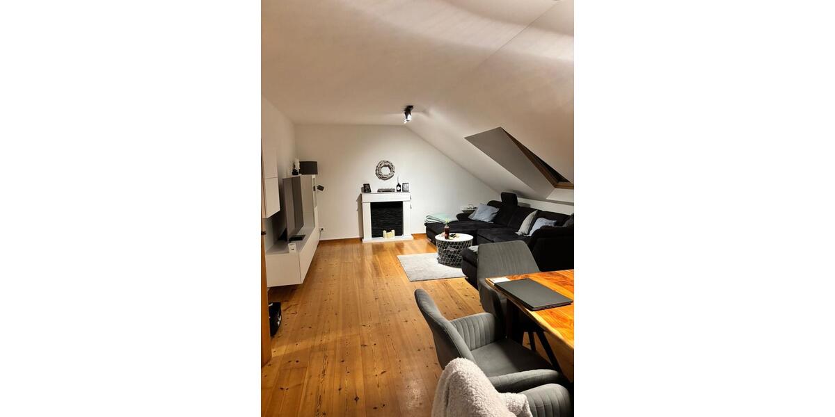 Dachgeschoßwohnung Rietberg - 3 Zimmer, 100 m&sup2;, 900&euro; | Angebot:26416904