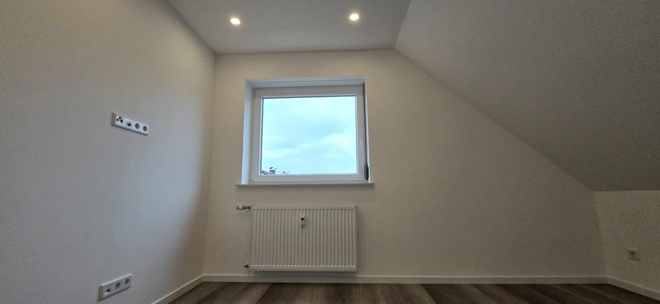 4 Zimmer Dachgeschoss Wohnung zu Vermieten 4 zimmer