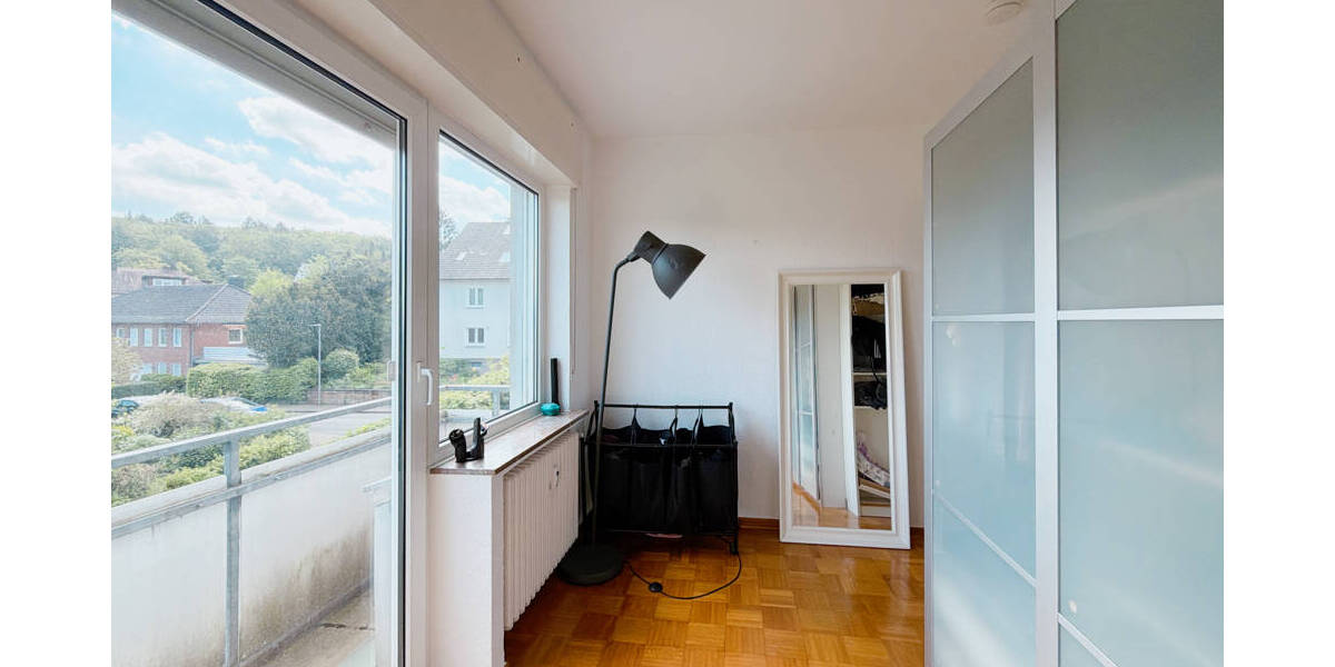 Etagenwohnung Bielefeld / Hoberge Hoberge-Uerentrup - 4 Zimmer, 140 m&sup2;, 1.150&euro; | Angebot:26740759