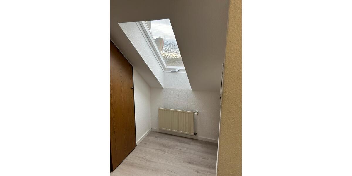 Dachgeschoßwohnung Bielefeld Schildesche - 1 Zimmer, 35 m&sup2;, 500&euro; | Angebot:26423203