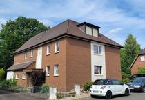 Mehrfamilienhaus, 270 m2, Carport, Garten, Keller, Hof