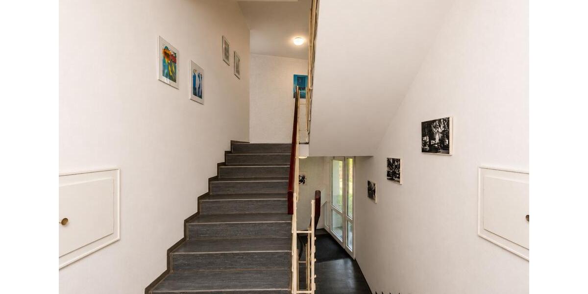 Erdgeschoßwohnung Detmold - 5 Zimmer, 114 m&sup2;, 220.000&euro; | Angebot:27096120
