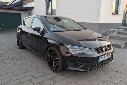 Seat Leon 168.000 km 14.499 &euro; Löhne 32584