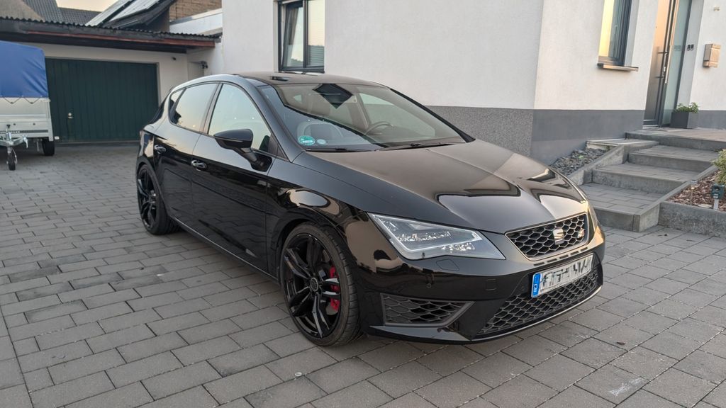Seat Leon 168.000 km 14.499 &euro; Löhne 32584