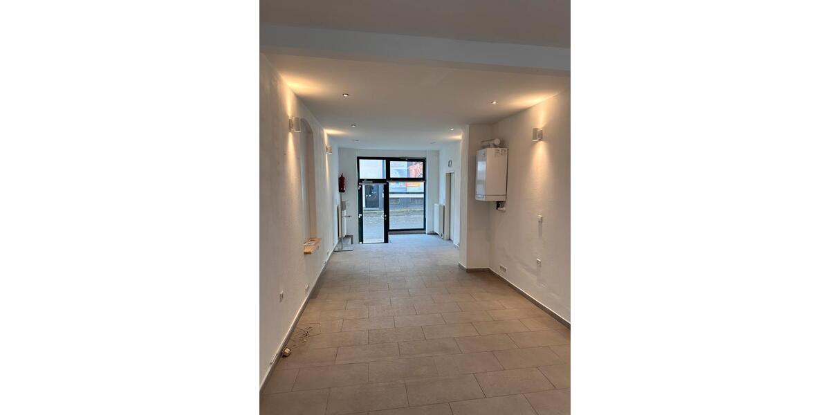 Gewerbeeinheit zu vermieten 2x ca. 40 qm frisch renoviert zimmer