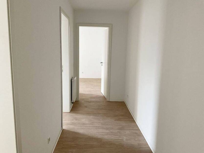 Direkt einziehen und WOHNFÜHLEN! 3 Zimmer mit Balkon! Moderne Ausstattung, Tageslichtbad, Aufzug