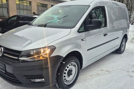 VW Caddy 74.000 km 8.990 &euro; Detmold 32756