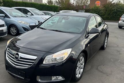 Opel Insignia 105.000 km 4.999 € Paderborn 33100