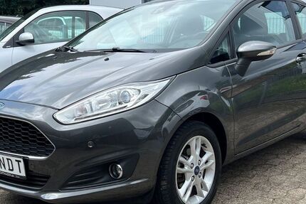 Ford Fiesta 96.743 km 8.490 &euro; Steinhagen 33803