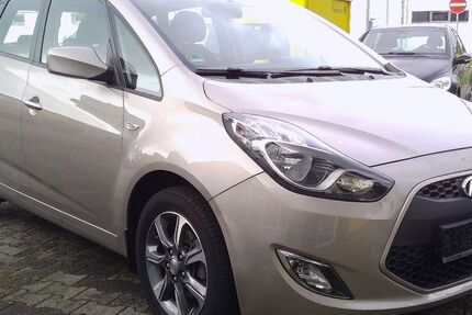 Hyundai i20 38.256 km 8.500 € Schloß Holte-Stukenbrock 33758