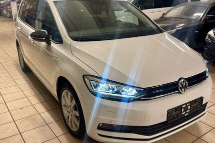 VW Touran 87.100 km 21.799 &euro; Bielefeld 33613