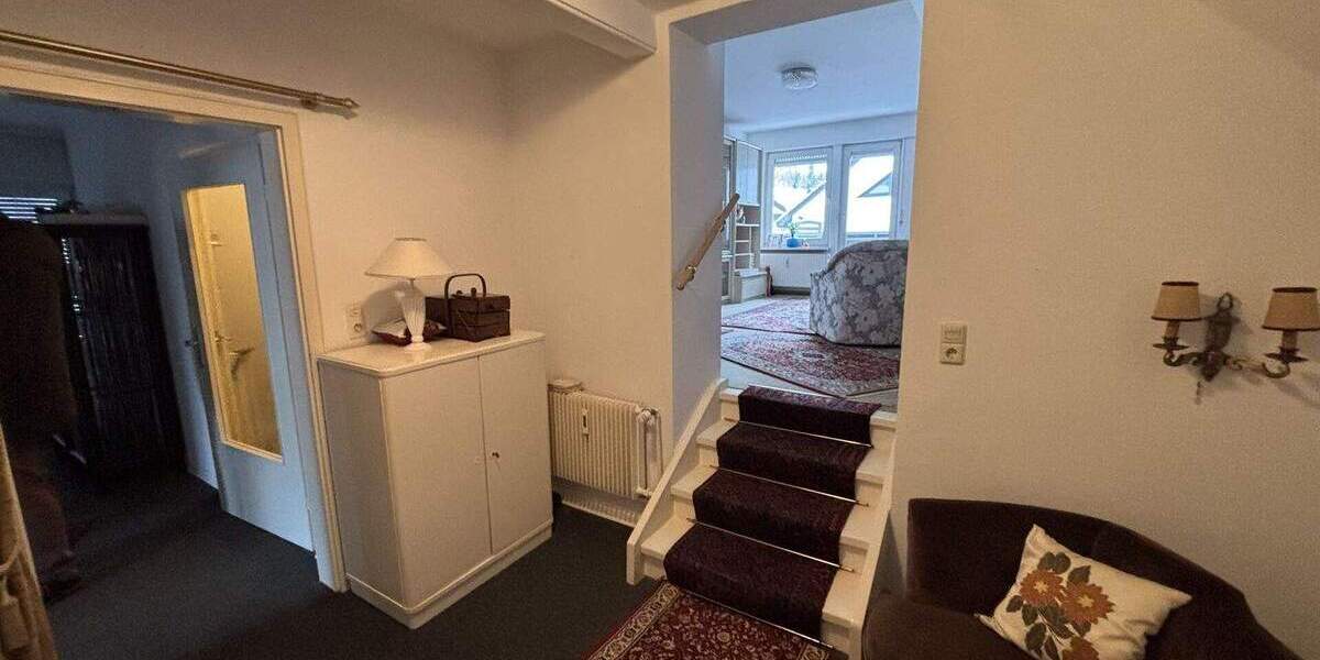 Mehrfamilienhaus, Wohnhaus Detmold / Hiddesen Hiddesen - 7 Zimmer, 203 m&sup2;, 560.000&euro; | Angebot:26725200