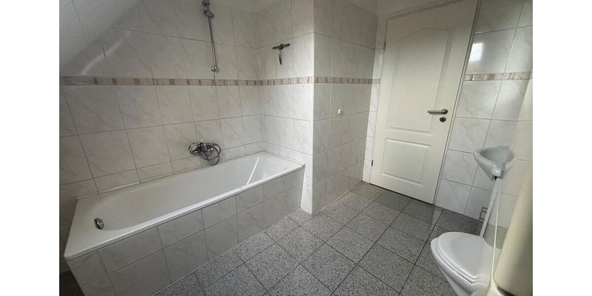 Etagenwohnung Lage - 3 Zimmer, 65 m&sup2;, 575&euro; | Angebot:26411509