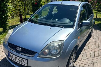 Ford Fiesta 241.500 km 1.990 &euro; Bielefeld 33609
