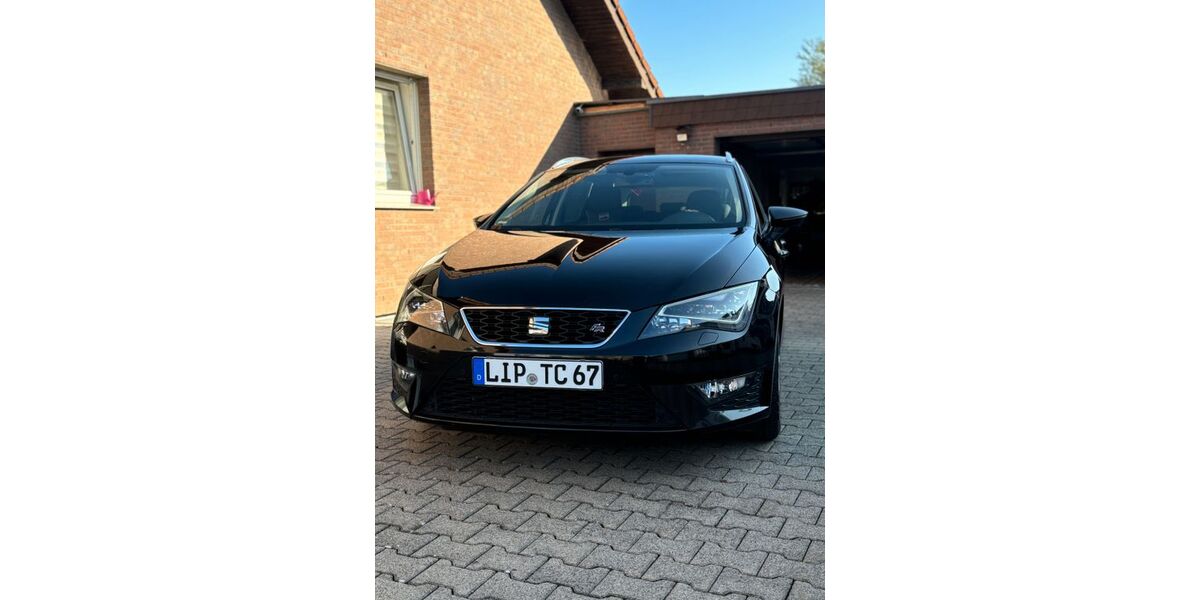 Seat Leon 186.444 km 11.199 € Detmold 32756