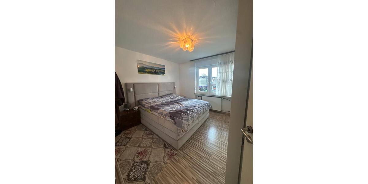 Etagenwohnung Bielefeld Heepen - 4 Zimmer, 110 m&sup2;, 1.100&euro; | Angebot:25725336