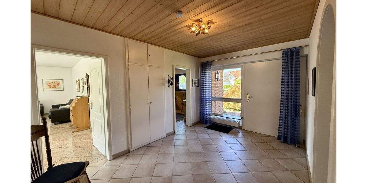 Bungalow Lage - 7 Zimmer, 208 m&sup2;, 339.000&euro; | Angebot:25780599