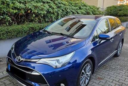 Toyota Avensis 173.608 km 13.500 € Löhne 32584