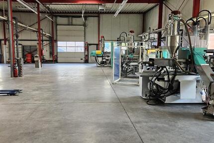 Lager-Produktionshalle mit Büroflächen zur Untervermietung zimmer