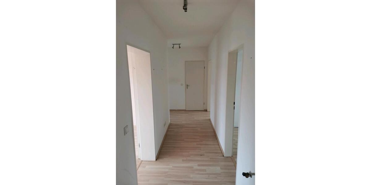 Erdgeschoßwohnung Detmold Hakedahl - 4 Zimmer, 85 m&sup2;, 750&euro; | Angebot:26234646
