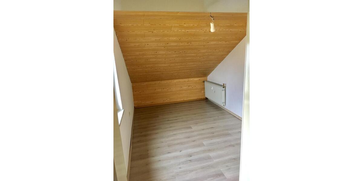 3-Zimmer-Dachgeschosswohnung in Herford-StedefreundBi-Brake 3 zimmer