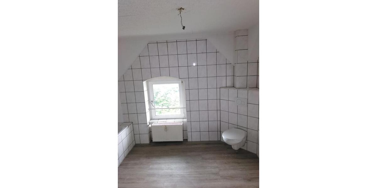 Etagenwohnung Detmold Hakedahl - 4 Zimmer, 104 m&sup2;, 800&euro; | Angebot:26302887