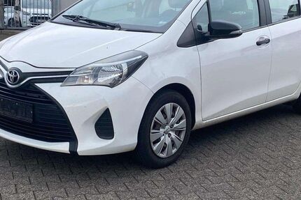 Toyota Yaris 145.000 km 5.895 &euro; Bielefeld 33647