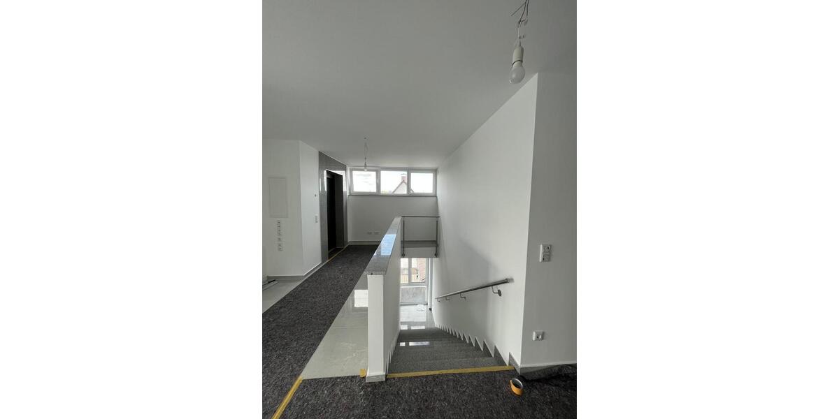 Stilvolle, moderne Penthouse Wohnung mit DachterrassePanoramablick in Melle zu vermieten! 4 zimmer