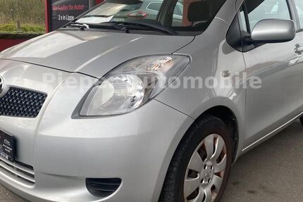 Toyota Yaris 147.000 km 3.990 &euro; Oerlinghausen 33813