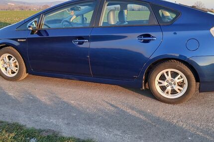 Toyota Prius 138.700 km 8.900 &euro; Bad Salzuflen 32107
