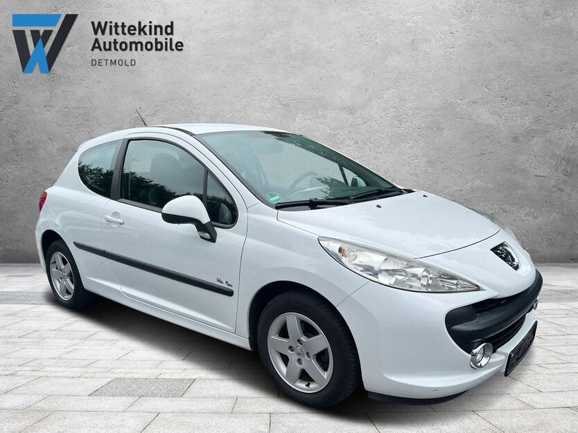 Peugeot 207 160.000 km 2.499 € Detmold 32758