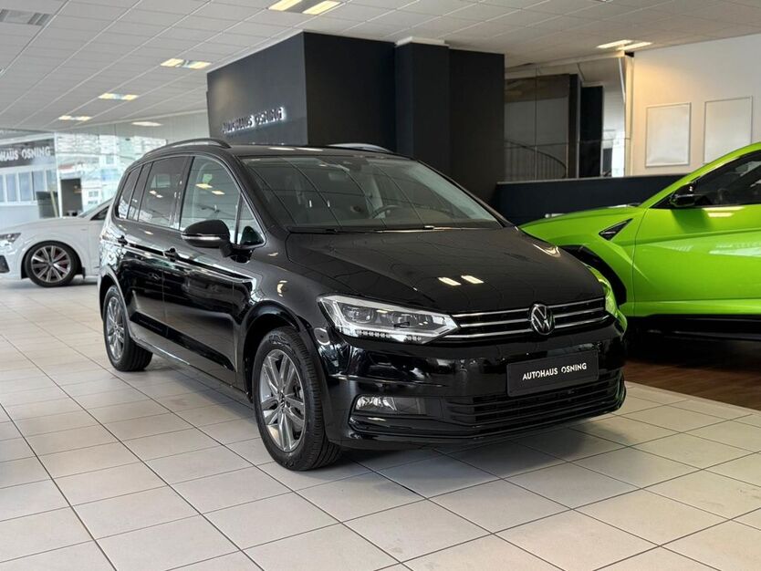 VW Touran 6.800 km 33.990 € Lage 32791