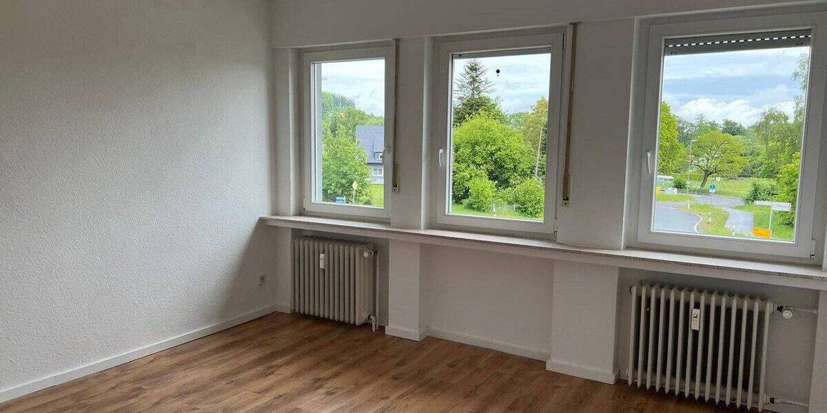 Etagenwohnung Detmold Bentrup-Loßbruch - 3 Zimmer, 95 m&sup2;, 780&euro; | Angebot:26886722