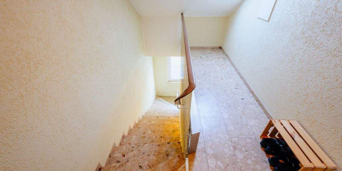 Reihenmittelhaus Leopoldshöhe Schuckenbaum - 8 Zimmer, 221 m&sup2;, 339.000&euro; | Angebot:25669161