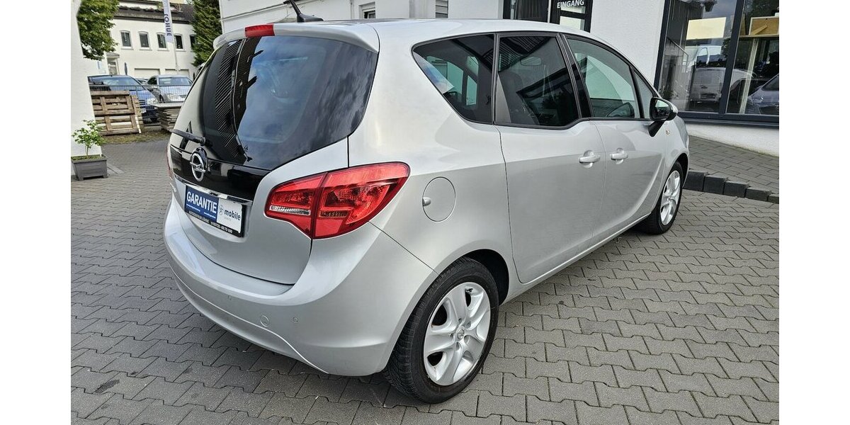 Opel Meriva 1.4 Design Edition NAVI KLIMA TEMPOMAT 127.334 km 5.790 &euro; Löhne 32584