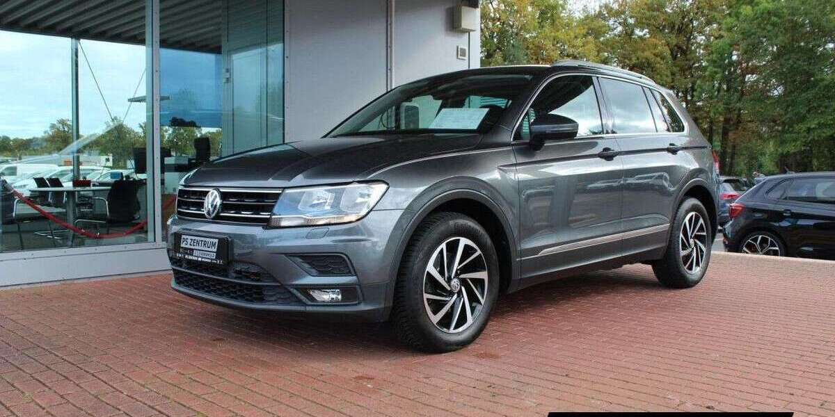 VW Tiguan 131.960 km 18.890 € Versmold 33775