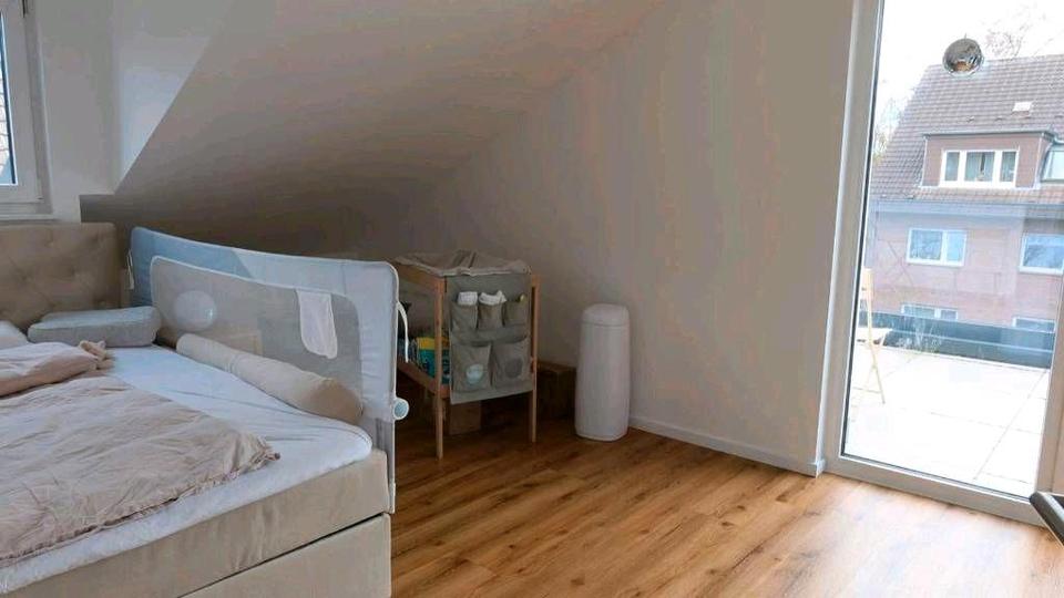 Einfamilienhaus Bielefeld Mitte - 4 Zimmer, 154 m&sup2;, 1.900&euro; | Angebot:26145696
